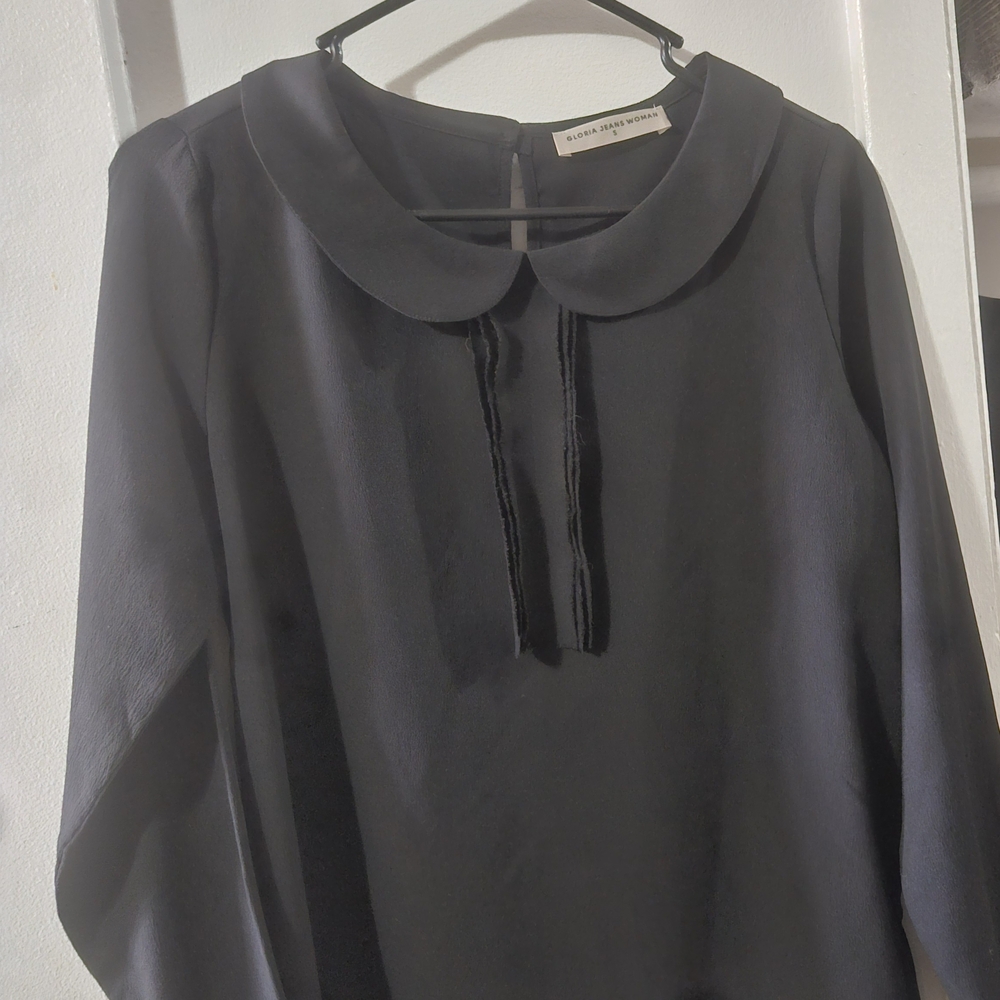 🌿Elegant Black Blouse with Peter‎ Pan Collar